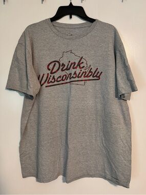 Drink Wisconsinbly Unisex tee size xl